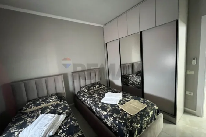 Vlore, shitet apartament 2+1 Kati 8, 93 m² 165.000 € (Rruga Lef Sallata, pran Shkolles se Muzikes, Vlore)