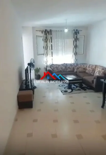 Tirane, jepet me qera apartament 2+1+Ballkon Kati 8, 100 m² 495 € (RRUGA 3 DESHMORET,YZBERISHT)