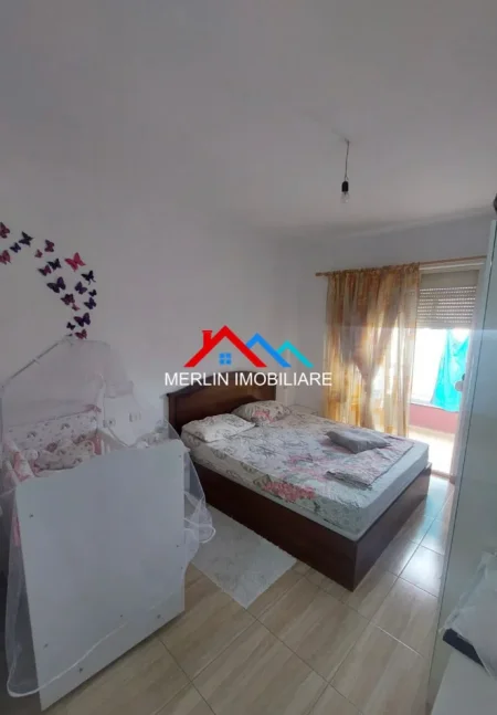 Tirane, jepet me qera apartament 2+1+Ballkon Kati 8, 100 m² 495 € (RRUGA 3 DESHMORET,YZBERISHT)