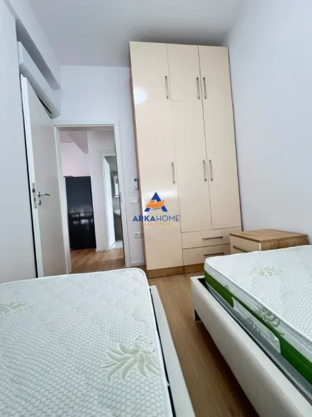 JEPET ME QIRA APARTAMENT 2+1+BALLKON "ALI DEM, KOMPLEKSI KADIU" 45000 LEKE