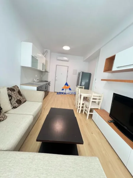 JEPET ME QIRA APARTAMENT 2+1+BALLKON "ALI DEM, KOMPLEKSI KADIU" 45000 LEKE