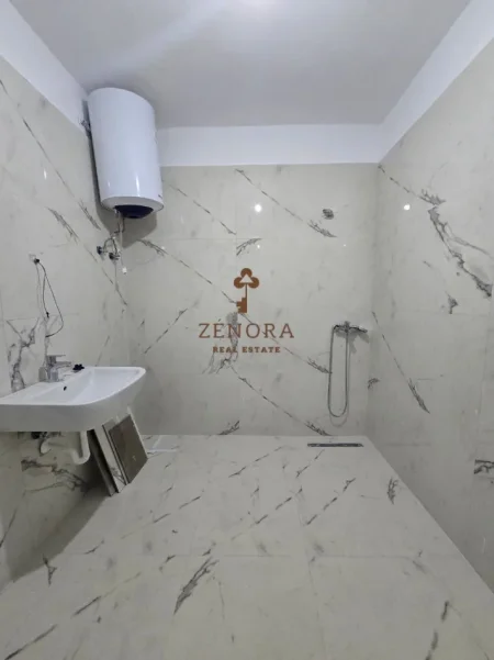 Shkembi Kavajes, shitet apartament 2+1+Ballkon Kati 1, 85 m² 111.384 € (Kavaje)