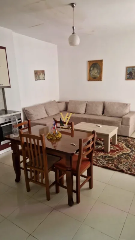Tirane, jepet me qera apartament 1+1+Ballkon Kati 0, 60 m² 520 € (RRUGA E DIBRES)