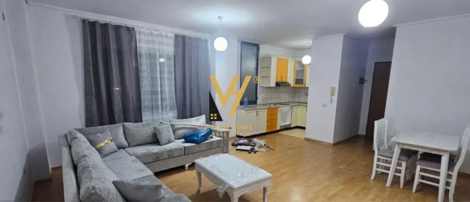 Tirane, jepet me qera apartament 1+1+Ballkon Kati 3, 115 m² 520 € (YZBERISHT)