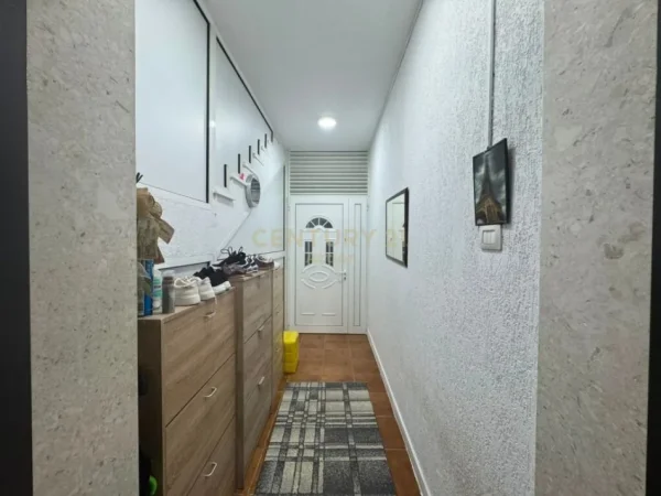 Tirane, shitet apartament 3+1 Kati 4, 155 m² 250.000 € (Astir Action143128)