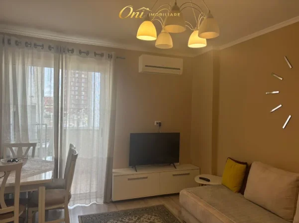 Tirane, jepet me qera apartament 1+1 Kati 7, 56 m² 600 € (RRUGA E KAVAJES)