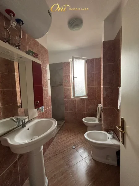 Tirane, jepet me qera apartament 1+1 Kati 7, 56 m² 600 € (RRUGA E KAVAJES)