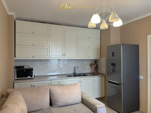 Tirane, jepet me qera apartament 1+1 Kati 7, 56 m² 600 € (RRUGA E KAVAJES)