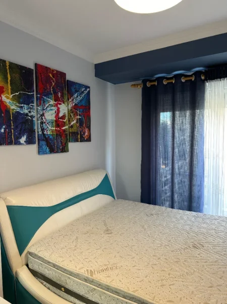 Tirane, jepet me qera apartament duplex 4+1+Ballkon , 1.501 € (Kodra e Diellit 1)