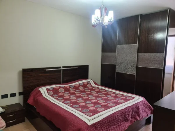 Tirane, jepet me qera apartament 1+1 Kati 4, 65 m² 550 € (STADIUMI DINAMO)