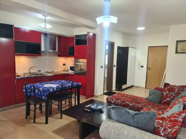 Tirane, jepet me qera apartament 1+1 Kati 4, 65 m² 550 € (STADIUMI DINAMO)