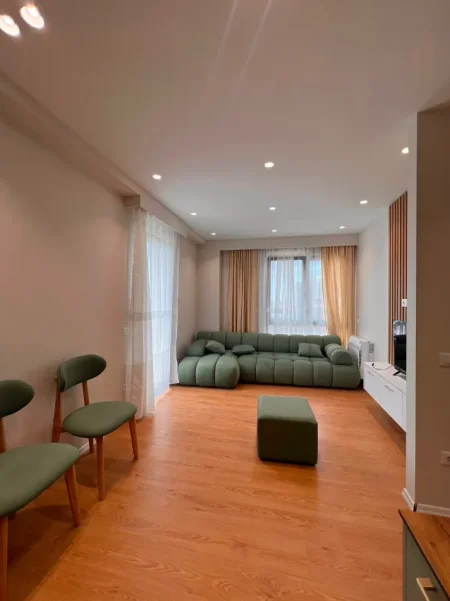 Tirane, jepet me qera apartament 2+1 Kati 7, 90 m² 780 € (Don Bosko)