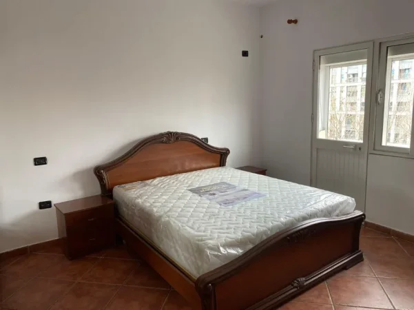 Tirane, jepet me qera apartament 1+1 Kati 5, 65 m² 550 € (RRUGA E ELBASANIT)