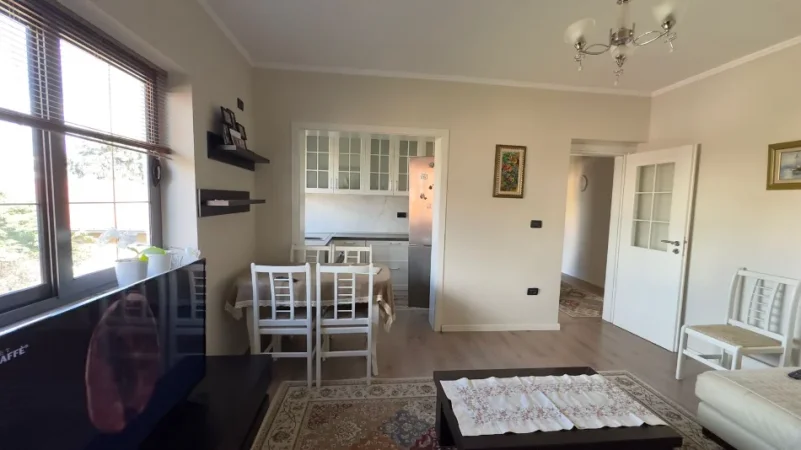 Tirane, shitet apartament 2+1+Ballkon Kati 4, 87 m² 200.000 € (Rruga Fortuzi)