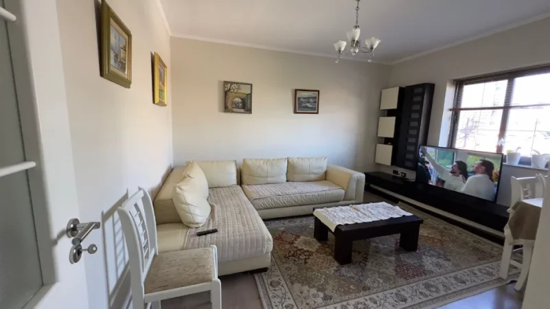 Tirane, shitet apartament 2+1+Ballkon Kati 4, 87 m² 200.000 € (Rruga Fortuzi)