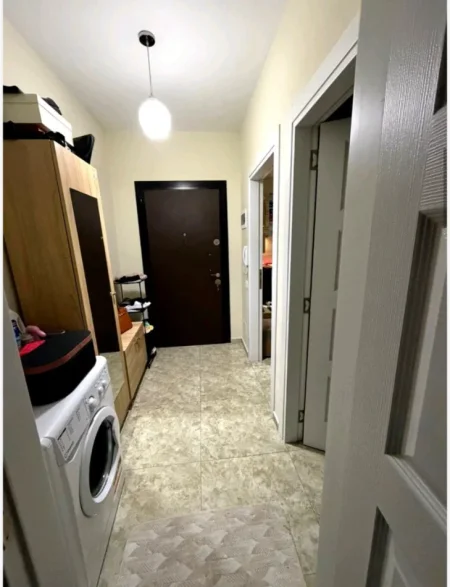 Tirane, jepet me qera apartament 1+1 Kati 6, 60 m² (ish fusha e aviacionit)