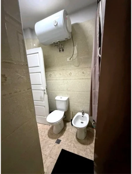 Tirane, jepet me qera apartament 1+1 Kati 6, 60 m² (ish fusha e aviacionit)