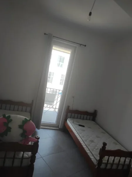 Tirane, jepet me qera apartament 2+1 Kati 2, 530 € (5 Maji)