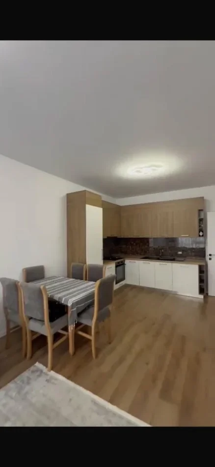 Tirane, jepet me qera apartament 2+1 Kati 5, 115 m² 400 € (Paskuqan)