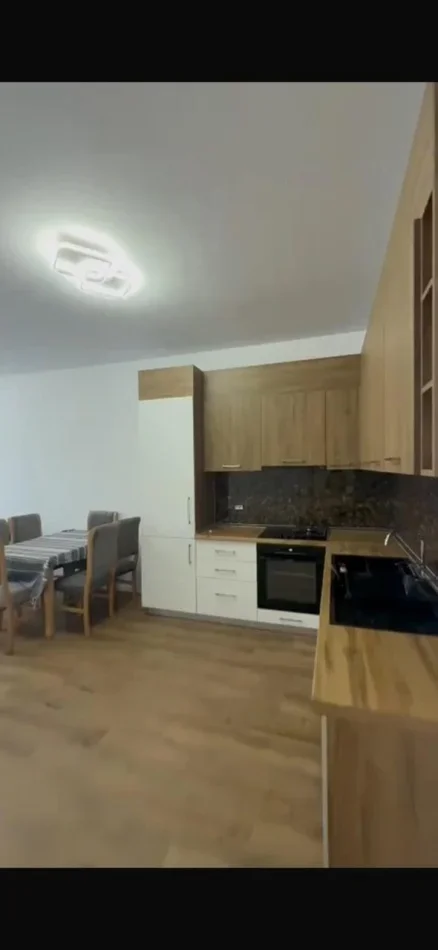 Tirane, jepet me qera apartament 2+1 Kati 5, 115 m² 400 € (Paskuqan)