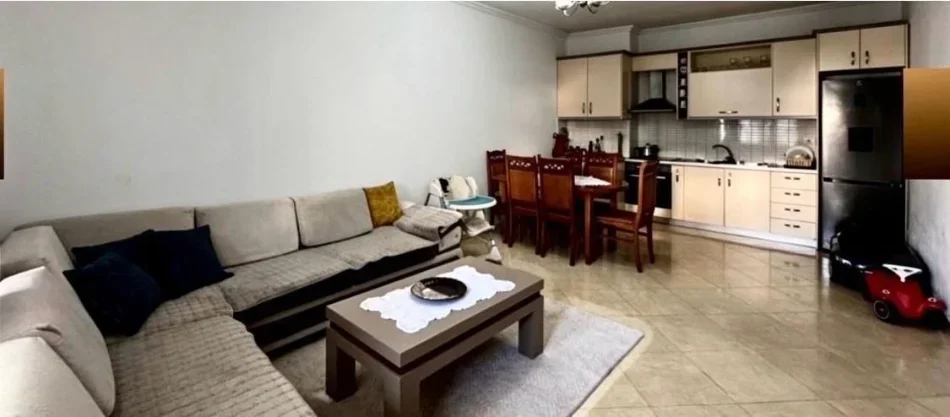 Tirane, jepet me qera apartament 2+1 Kati 2, 110 m² 435 € (FRESK)