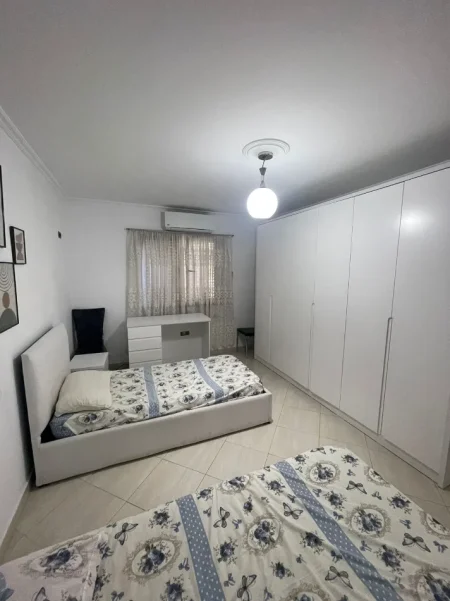 Tirane, jepet me qera apartament 2+1 Kati 2, 80 m² 525 € (rruga  egnatia)