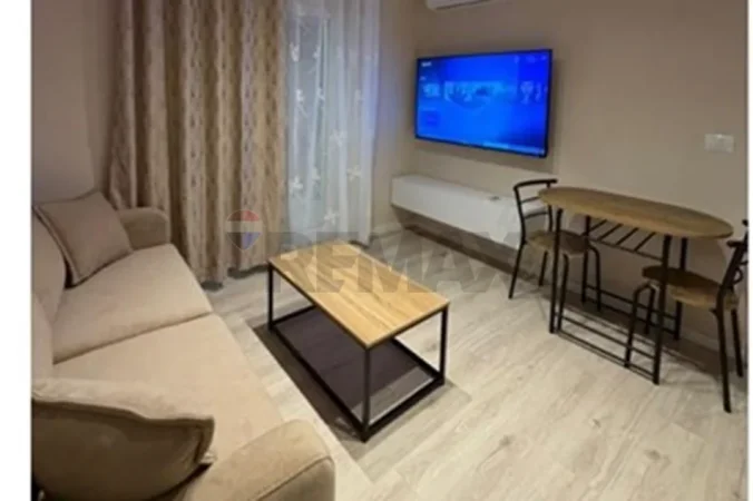 Tirane, jepet me qera apartament 1+1 Kati 1, 80 m² 470 € (oxhaku)