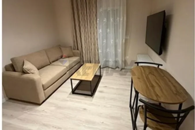 Tirane, jepet me qera apartament 1+1 Kati 1, 80 m² 470 € (oxhaku)