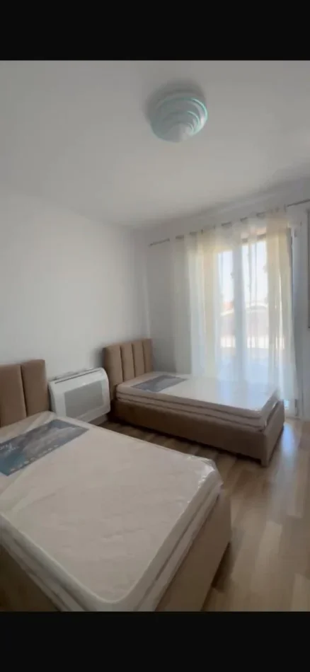 Tirane, jepet me qera apartament 2+1 Kati 5, 115 m² 400 € (Paskuqan)