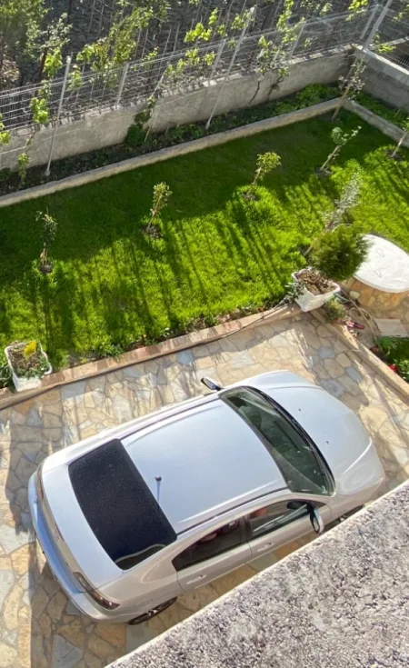 Durres, shes makine Mazda 3 Sedan Nafte, gri metalizato manuale Kondicioner 291.000 km 2.200 €