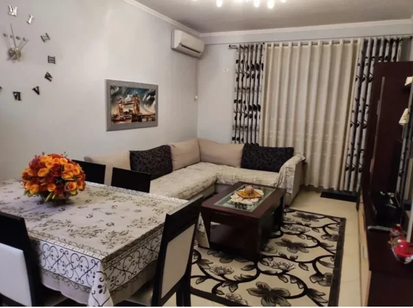 Tirane, jepet me qera apartament 2+1 Kati 2, 105 m² 950 € (KOPSHTI BOTANIK)
