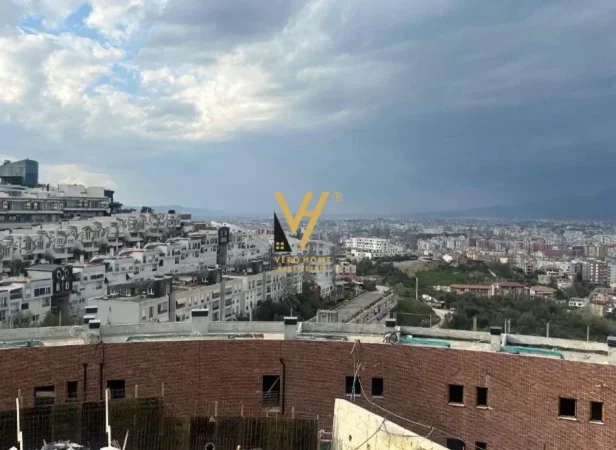 Tirane, shitet apartament 2+1+Ballkon Kati 1, 275 m² 190.000 € (KODRA E DIELLIT)