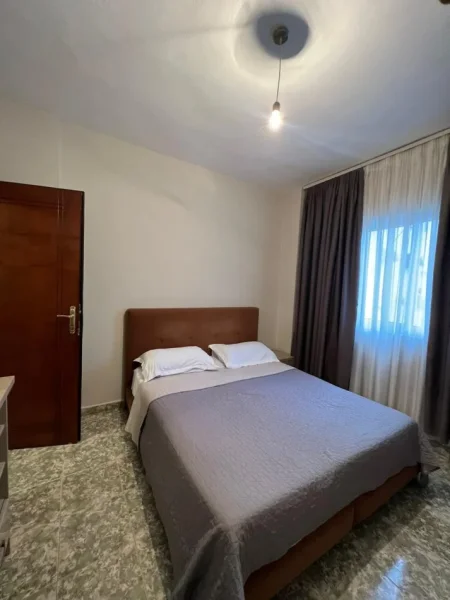 Tirane, shitet apartament 2+1 Kati 1, 92 m² 215.000 € (komuna parisit)