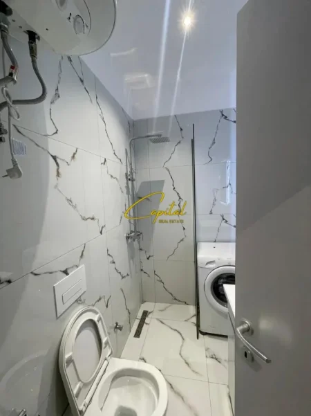 Tirane, jepet me qera apartament 1+1 Kati 1, 60 m² 350 € (FRESKU)