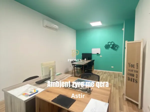 Tirane, jepet me qera zyre Kati 1, 65 m² 500 € (Astir)