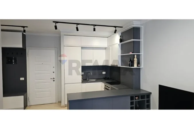 Tirane, jepet me qera apartament 1+1 Kati 5, 60 m² 620 € (Kompleksi Kontakt)