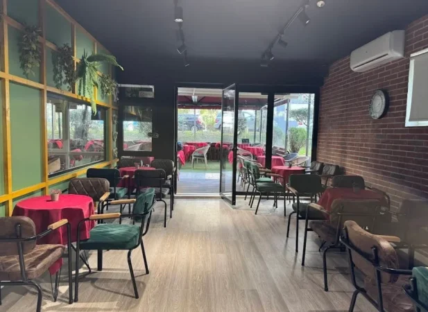 Tirane, jepet me qera lokal Kati 0, 120 m² 1.050 € (Liqeni i Thatë)