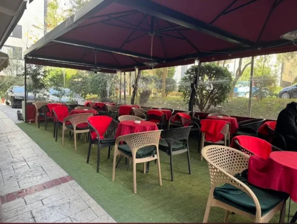 Tirane, jepet me qera lokal Kati 0, 120 m² 1.050 € (Liqeni i Thatë)
