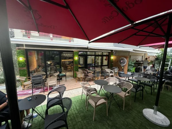 Tirane, jepet me qera lokal Kati 0, 120 m² 1.050 € (Liqeni i Thatë)