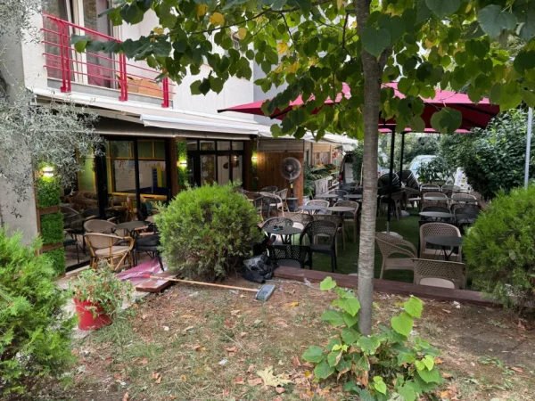 Tirane, jepet me qera lokal Kati 0, 120 m² 1.050 € (Liqeni i Thatë)