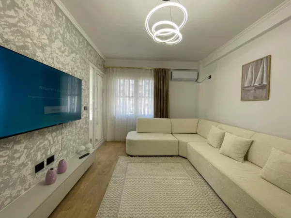 Tirane, shitet apartament 1+1 Kati 5, 67 m² 121.000 € (Astir)
