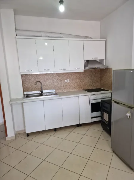 Tirane, jepet me qera apartament 1+1 Kati 7, 65 m² 400 € (ASTIR)