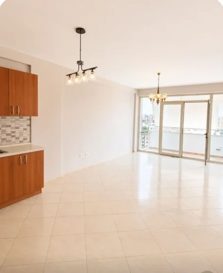 Tirane, shitet apartament 1+1 Kati 8, 177600 € (Ish Tregu Elektrik – Muzeu i Shkencave)