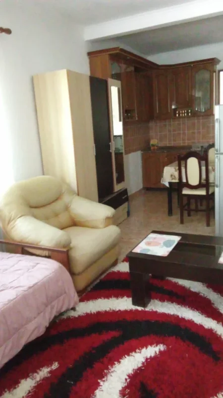 Tirane, jepet me qera garsonier Kati 1, 35 m² 320 € (Big Market tek 5 Maji)