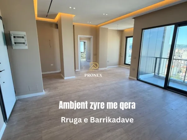 Tirane, jepet me qera zyre Kati 11, 130 m² 1.300 € (Rruga e Barrikadave)