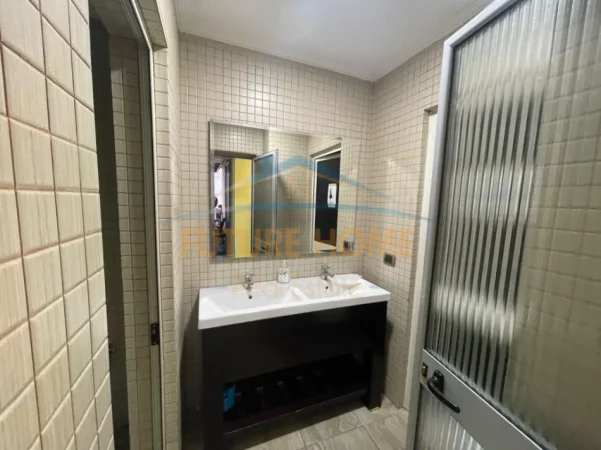 Tirane, shitet ambjent biznesi Kati 1, 343 m² 1.200.000 € (BULEVARDI ZOGU I PARE)