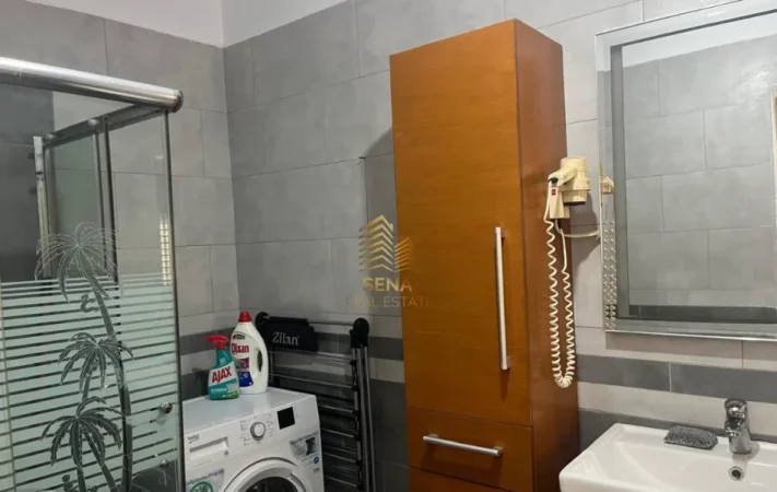 Tirane, jepet me qera apartament 2+1 Kati 1, 80 m² 550 € (5 Maji)