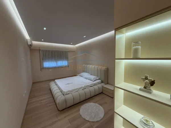 Tirane, jepet me qera apartament 2+1 Kati 5, 104 m² 850 € 