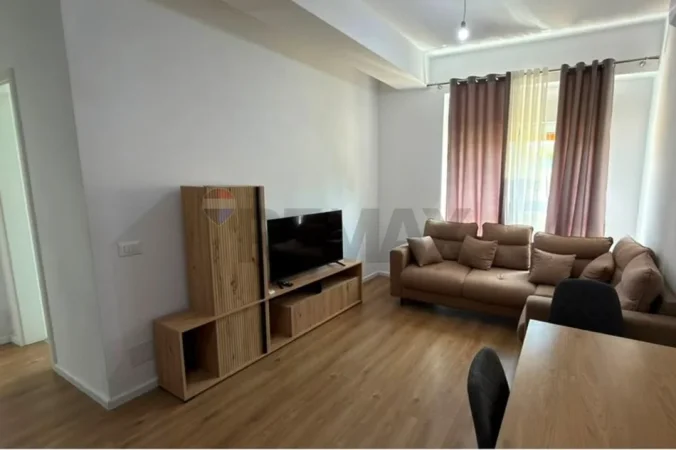 Tirane, jepet me qera apartament 1+1 Kati 4, 50 m² 370 € (tirane)