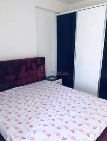 Tirane, jepet me qera apartament 2+1+Ballkon Kati 2, 108 m² 700 € (Rruga Tafaj)